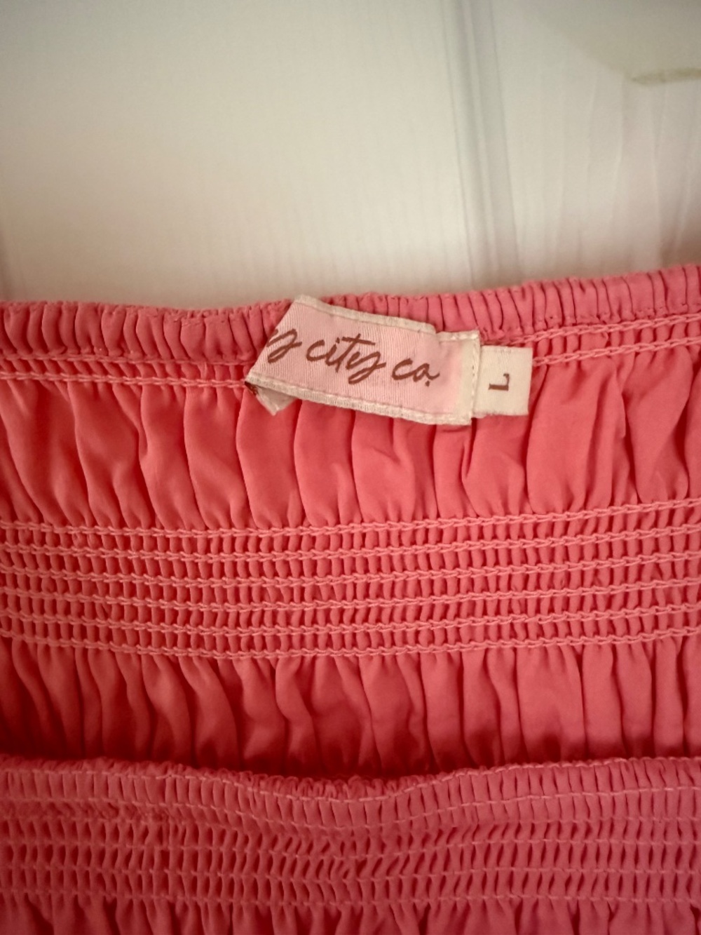 Ivy City Janessa Pink Short Flutter Sleeve Top size large NWOT - Picture 2 of 8